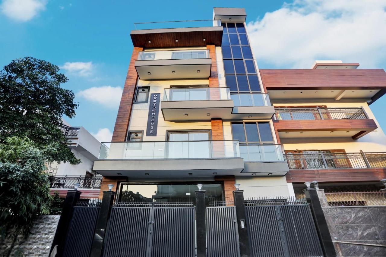 Hotel Townhouse Xanthe Noida Exterior foto