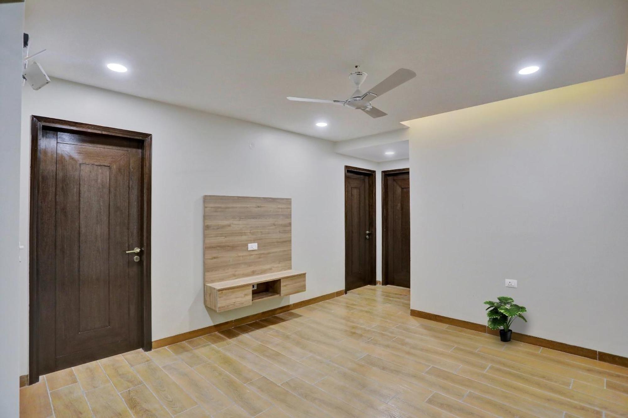 Hotel Townhouse Xanthe Noida Exterior foto